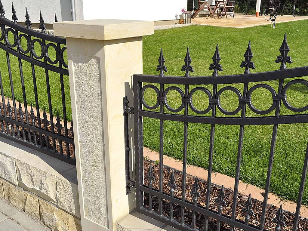 tor mit montage aus polen