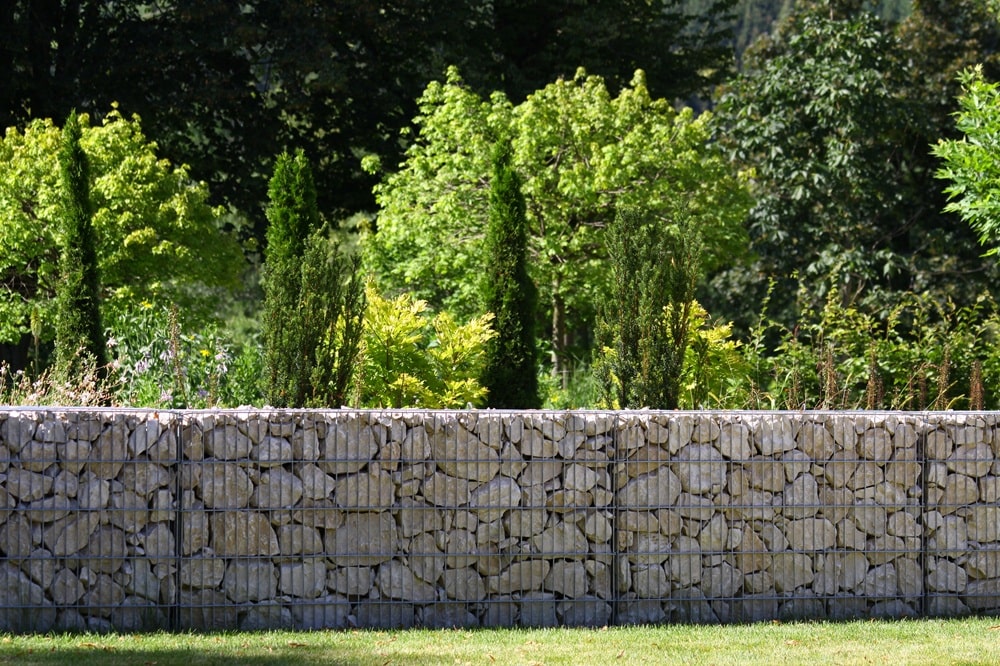 Wann lohnt es sich, in einen Zaun mit Montage zu investieren?