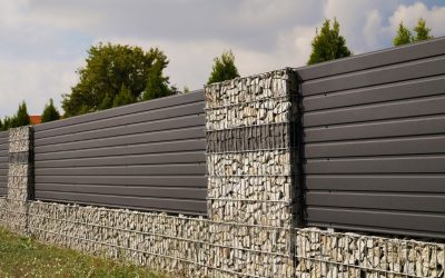 Trends 2026: Moderne Metallzäune für stilsichere Gärten