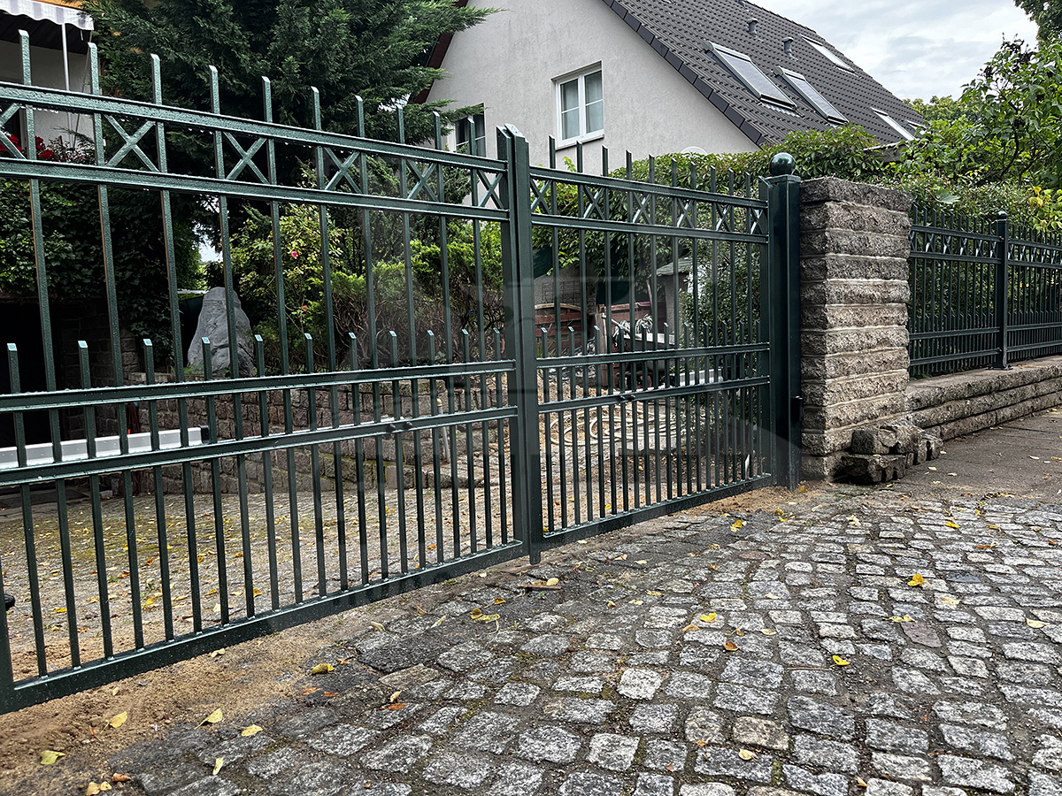 schmiedeeisenzaun potsdam babelsberg
